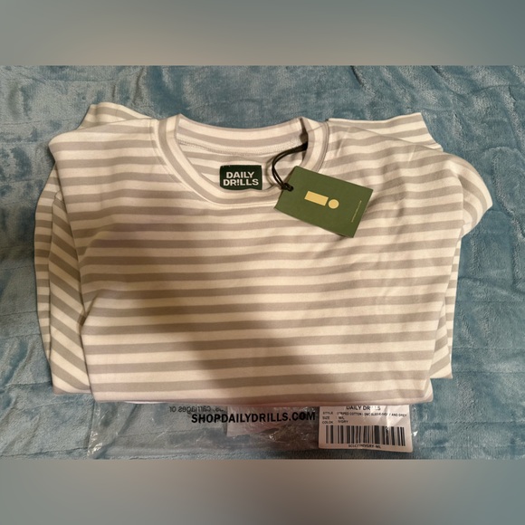 DAILY DRILLS LONG SLEEVE STRIPED TOP !!! - Picture 2 of 3